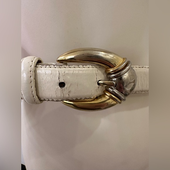 Liz Claiborne Size M Cream Leather Silver Gold Two Toned Belt Style No. 24094 - Picture 2 of 12